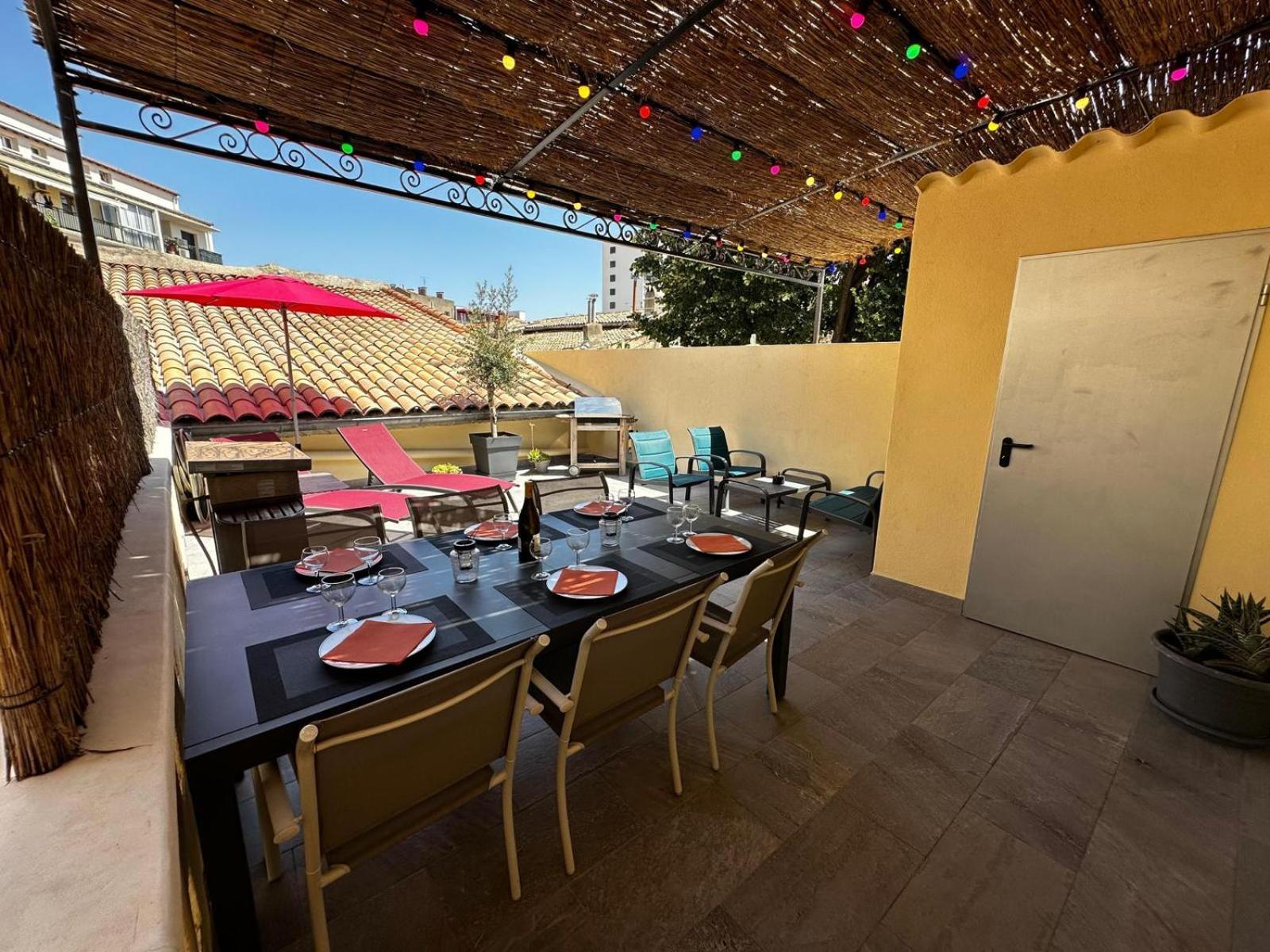 Appartement 4 A 8 Personnes, Spacieux De Standing Classe 4 Etoiles Nîmes Exterior foto